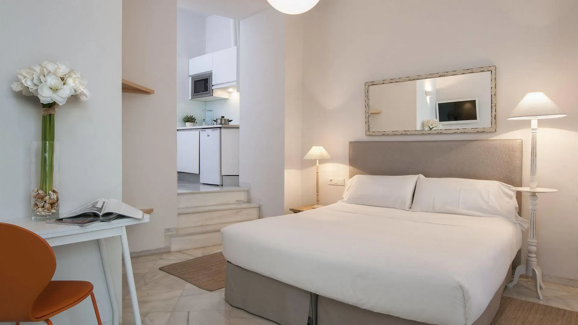 Suites Sevilla Plaza
