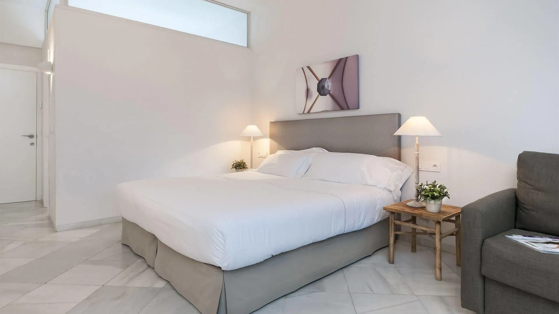 Suites Sevilla Plaza