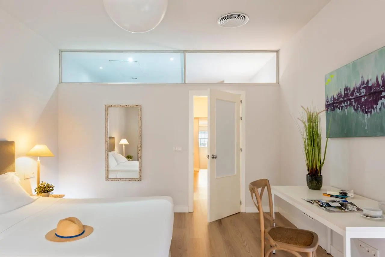 Suites Sevilla Plaza סביליה