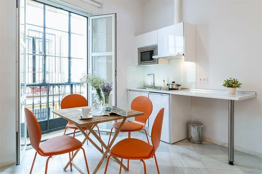 Suites Sevilla Plaza 0*, סביליה
