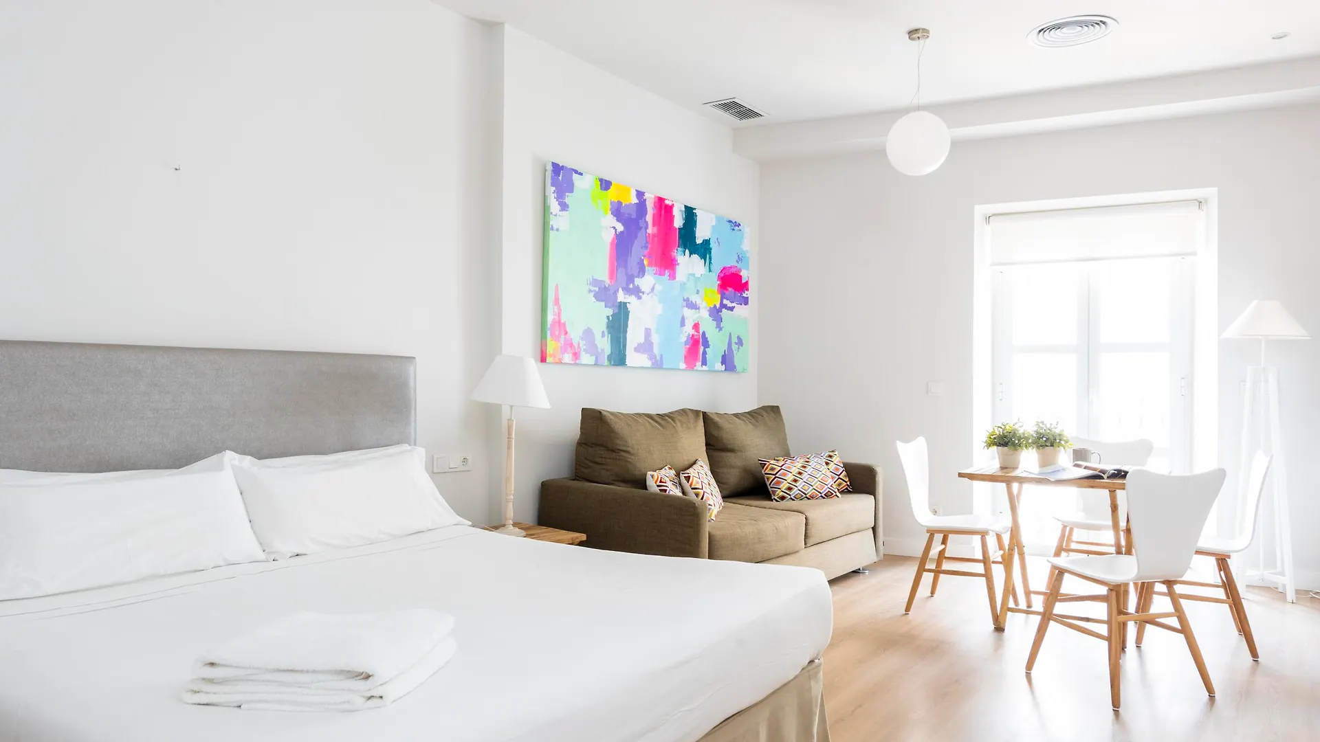 Suites Sevilla Plaza